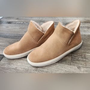 Gianni Bini Fur Lined Suede Slip-on Shoes Size 7 NWOT